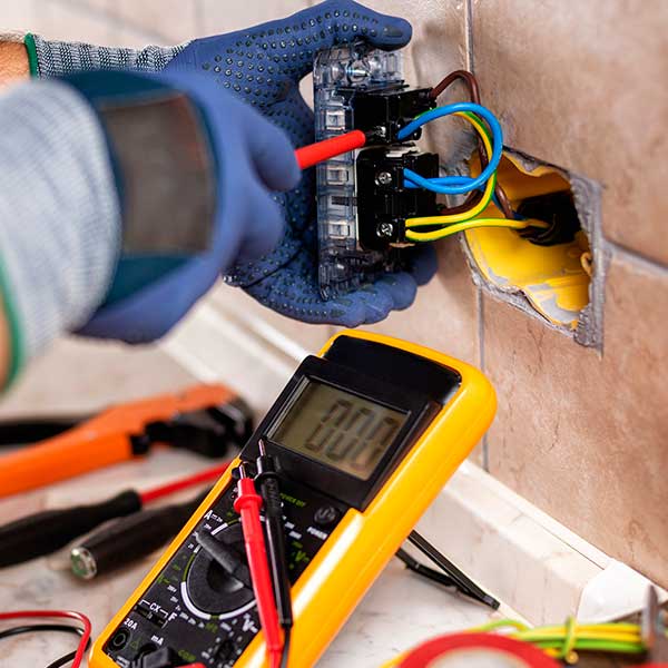Residential Electrician in Rock Springs