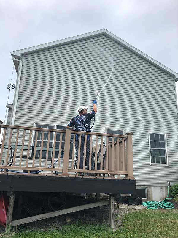 House Washing in Locke