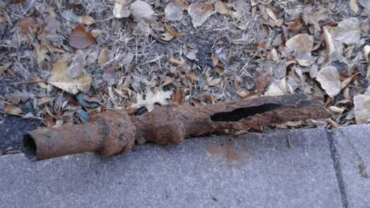 broken-sewer-pipe