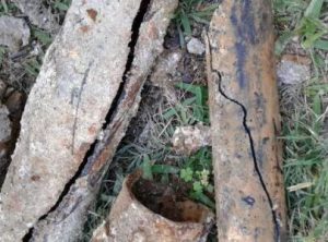 cracked-cast-iron-pipes