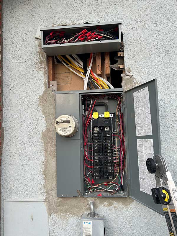 Remodeling Electrician in Bloomington