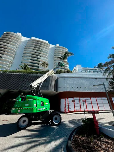 Commercial Electrician in Sunrise